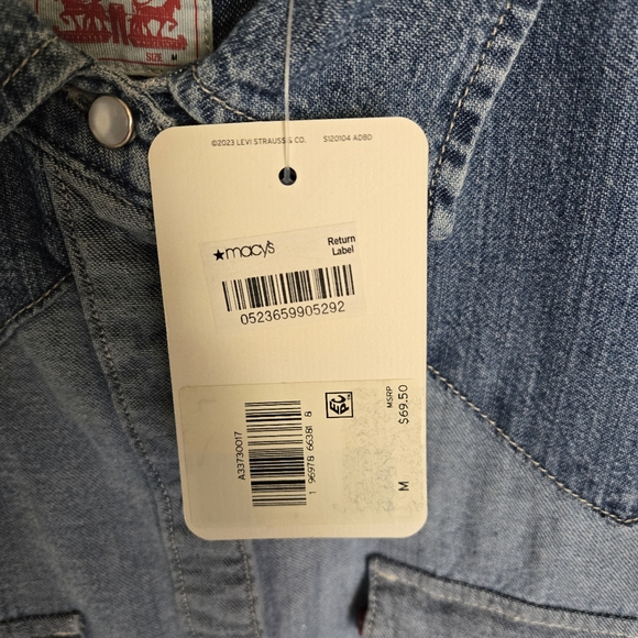 Levi's Strauss Denim Buttondown sz Medium - Picture 6 of 6